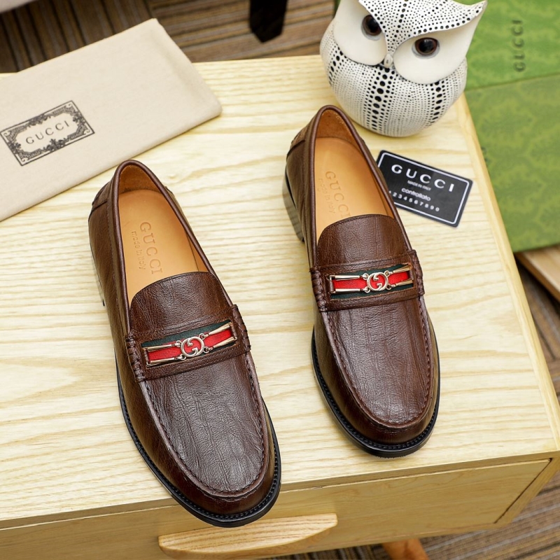 G*u*i leather shoes